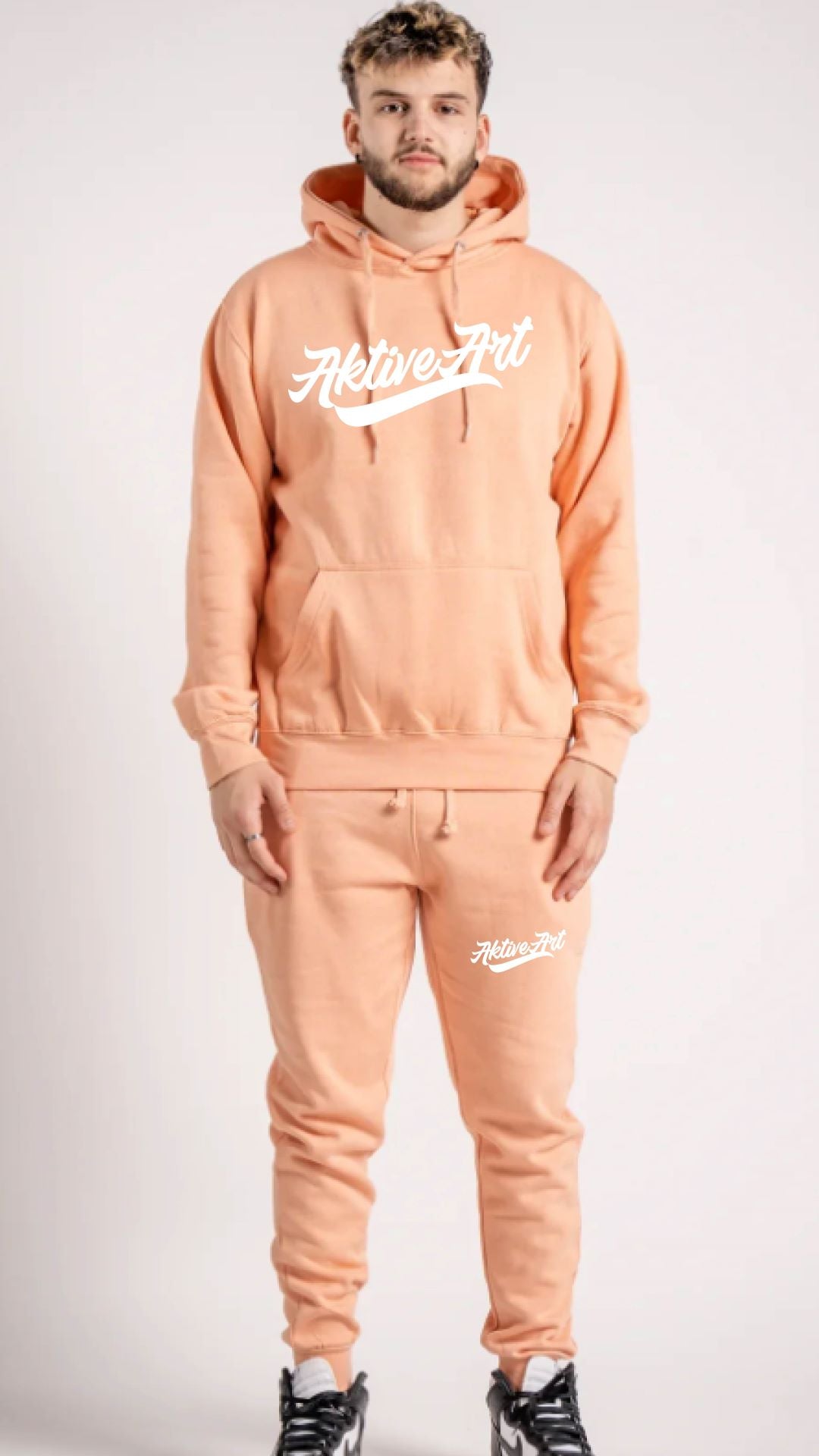 "AKTIVE LOGO" FLEECE SWEATSUIT (WHITE/PEACH)